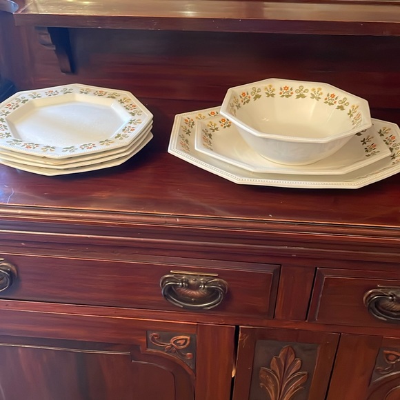 Johnson Bros made in England ironstone dishes - Picture 1 of 5